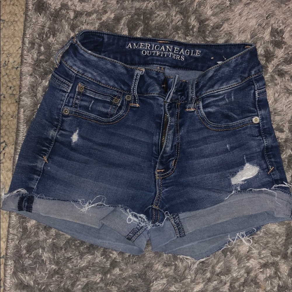 Cute comfy ripped jean shorts